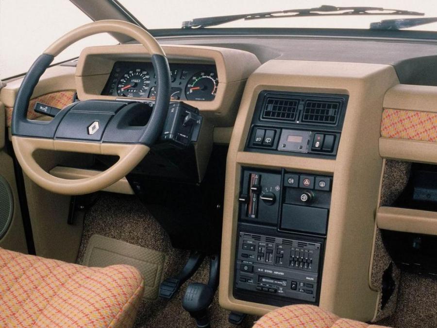  Renault Espace 1984 года  (фото 3 из 11)